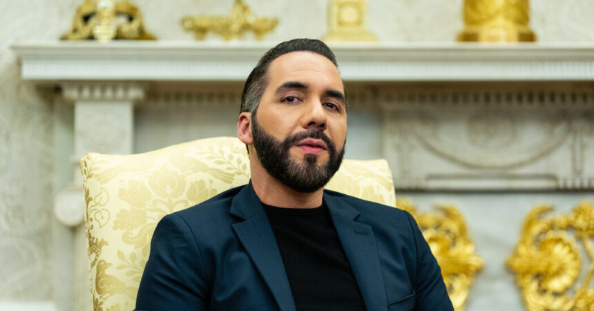 The President of Al Salvador proposed to return the people of Venezuela sent by Trump, but Venezuela wants them to free the prisoners in turn.