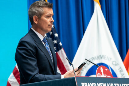 Transportation Secretary Unveils Plan to Overhaul of Aging Air-Traffic Systems