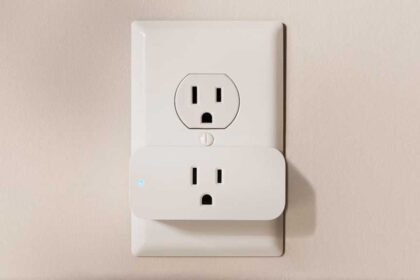 This $20 smart plug lets you control any power outlet with an app