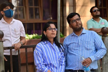 Sensex, Nifty 50 fall 1%; investors lose ₹5 lakh crore— 10 key highlights from Indian stock market today