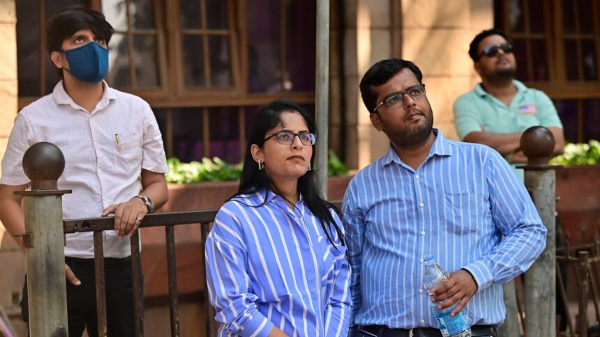 Sensex, Nifty 50 fall 1%; investors lose ₹5 lakh crore— 10 key highlights from Indian stock market today