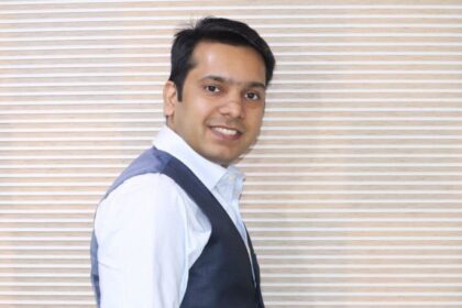 Buy or sell: Sumeet Bagadia recommends three stocks to buy on Monday - 26 May 2025