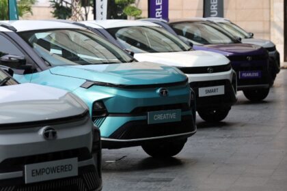Tata Motors Q4 Results LIVE Updates: Net profit likely to fall, revenue seen flat; JLR margins, dividend in focus