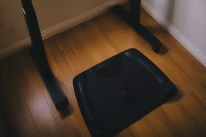 Topo Comfort Mat under a standing desk on wooden floor