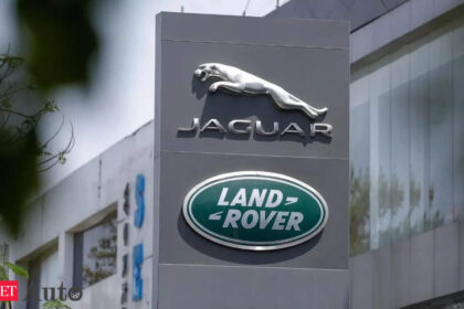 Jaguar Land Rover restarts car exports to the US, Auto News, TK247