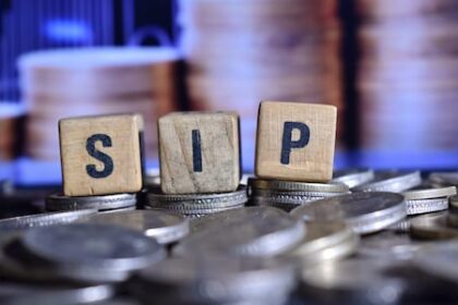 Investing in global funds offer hedge, diversification and access to growth sectors, say experts