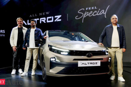 Tata Motors Projects Low Single-Digit Growth in Passenger Vehicle Sales for FY26, Highlights Strong Focus on Premium Hatchbacks, TK247