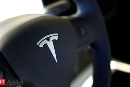 Tesla blocks stockholders with less than 3% shares from suing officers on its behalf, TK247