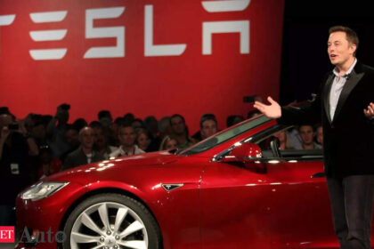 Tesla board explores new pay deal for CEO Elon Musk, TK247