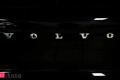 Volvo Cars recalls over 4 lakh US vehicles over rearview camera issue, TK247