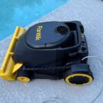 Fanttik Aero X robotic pool cleaner